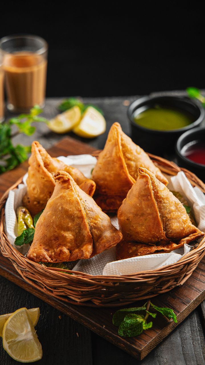 Paneer Samosa 500 g – Crispy & Flavourful Veg Snack
