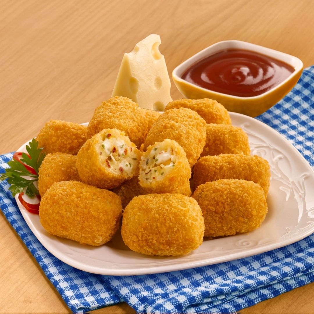 McCain Potato Cheezy Shorts 1 kg – Crunchy Cheese-Flavoured Potato Snacks