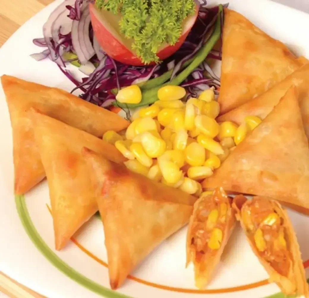 Corn Samosa 1 kg – Crispy & Flavourful Ready-to-Cook Snack